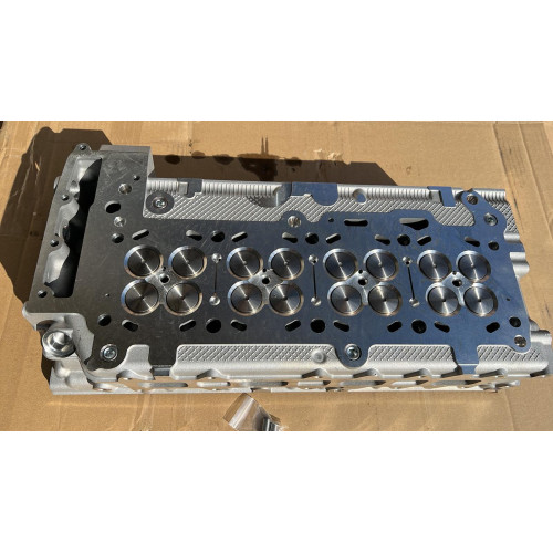 Cylinder head 5802114243 Iveco Daily 3.0 JTD EURO 6 with valves