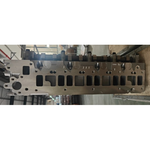 1005B340, 1005B341 Head 4M41 MITSUBISHI 3.2 complete