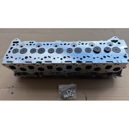 Complete cylinder head RD28 1104034J04 Nissan PATROL Y60 K260 W260 2.8