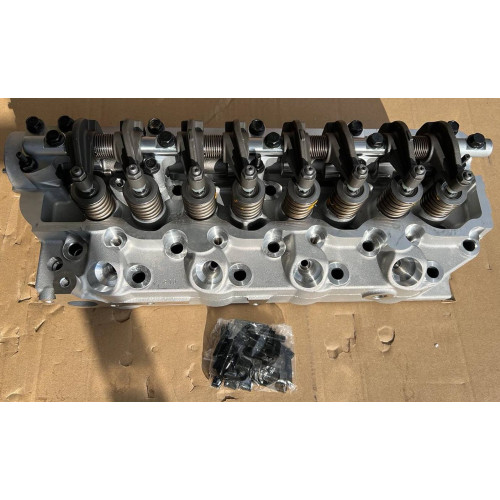 Complete cylinder head 4D56, 4D56T, D4BH MITSUBISHI PAJERO L200, Hyundai GALLOPER H1 H100 STAREX