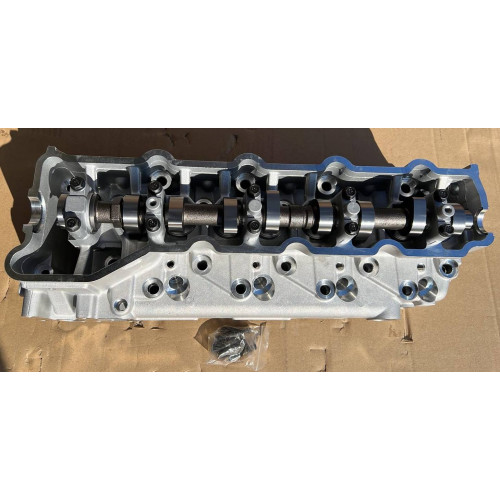 Complete cylinder head 4M40T 4M40-T ME193804, ME202620 2.8 TD Mitsubishi Pajero L200
