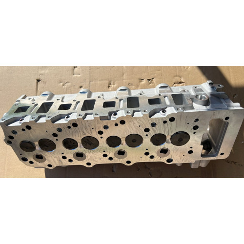 Complete cylinder head 4M40T 4M40-T ME193804, ME202620 2.8 TD Mitsubishi Pajero L200