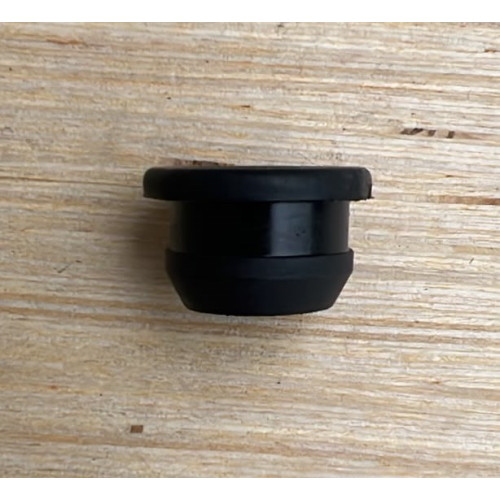 Crankcase ventilation system cross-reference number 11812-41B00 Oil-resistant PCV valve grommet OE 1181241B00 for Renault and Nissan